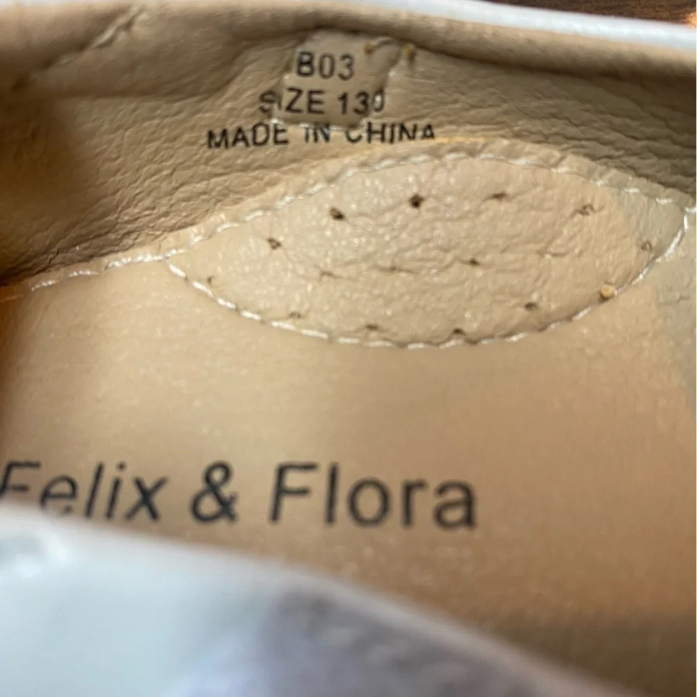 FELIX & Flora White toddler shoes